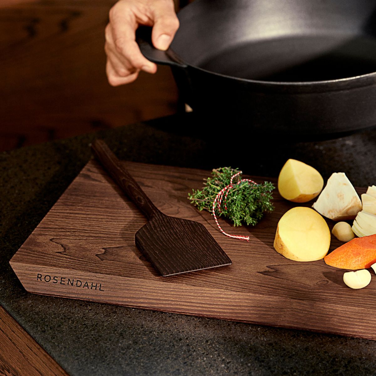Paletkniv i termoask design af Jesper Vollmer for Rosendahl